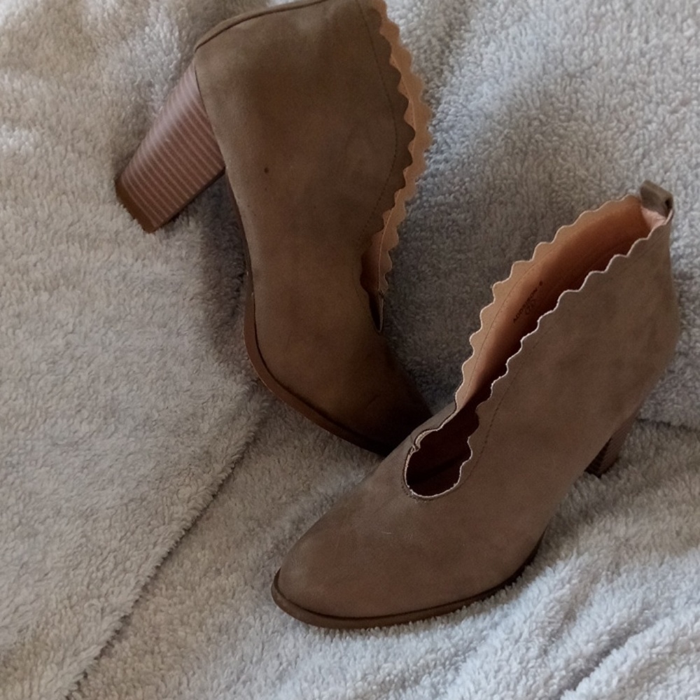 Ankle booties